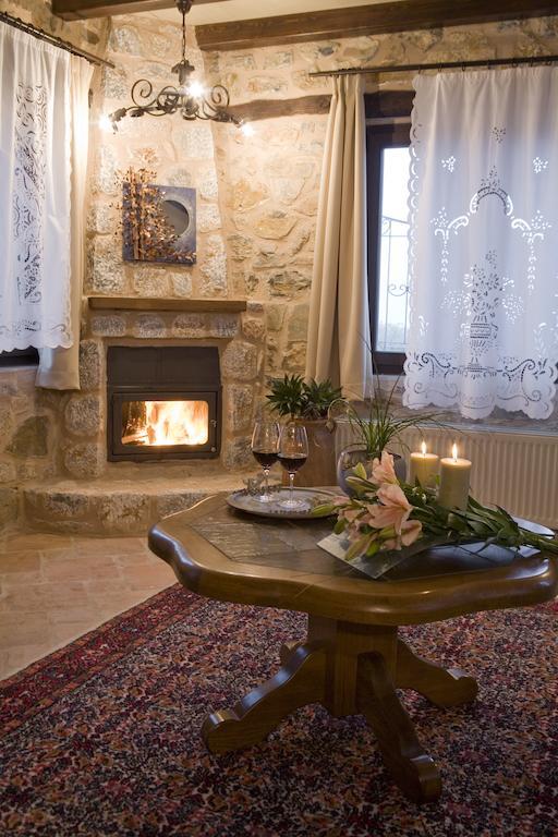 Hotel Pleiades Florina Habitación foto